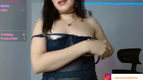 Snapshot of alessandralb chatting on September 2025 10:17:01 AM Alessandra Leblanc online show from September 2025 10:17:01 AM