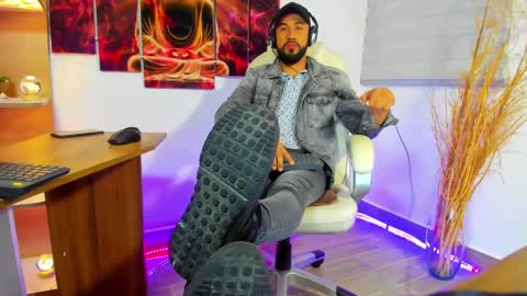 Snapshot of alessandro__wye chatting on January 2025 03:35:01 AM ALESSANDRO WYE online show from January 2025 03:35:01 AM