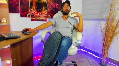 Snapshot of alessandro__wye chatting on January 2025 05:08:02 AM ALESSANDRO WYE online show from January 2025 05:08:02 AM