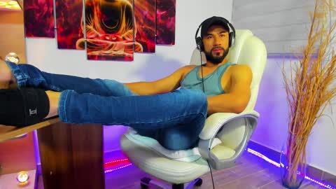 Snapshot of alessandro__wye chatting on January 2025 08:09:02 AM ALESSANDRO WYE online show from January 2025 08:09:02 AM