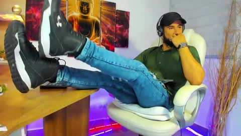 Snapshot of alessandro__wye chatting on January 2025 06:10:01 AM ALESSANDRO WYE online show from January 2025 06:10:01 AM