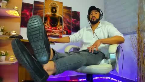 Snapshot of alessandro__wye chatting on January 2025 08:18:02 AM ALESSANDRO WYE online show from January 2025 08:18:02 AM