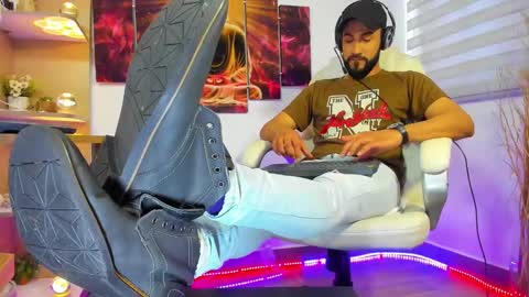 Snapshot of alessandro__wye chatting on January 2025 09:40:01 PM ALESSANDRO WYE online show from January 2025 09:40:01 PM