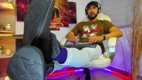 Snapshot of alessandro__wye chatting on January 2025 12:43:02 AM ALESSANDRO WYE online show from January 2025 12:43:02 AM