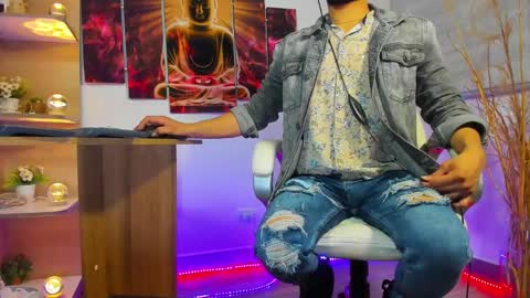 Snapshot of alessandro__wye chatting on January 2025 04:26:01 AM ALESSANDRO WYE online show from January 2025 04:26:01 AM