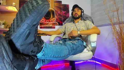 Snapshot of alessandro__wye chatting on January 2025 07:36:01 AM ALESSANDRO WYE online show from January 2025 07:36:01 AM