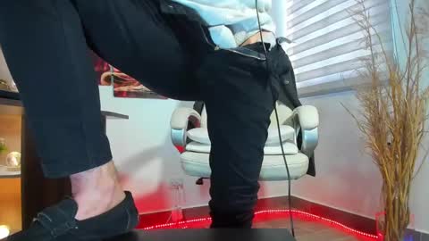 Snapshot of alessandro__wye chatting on February 2025 02:04:02 PM ALESSANDRO WYE online show from February 2025 02:04:02 PM