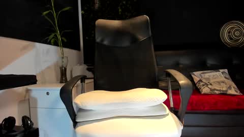 Snapshot of alessandro__wye chatting on September 2025 10:36:01 AM ALESSANDRO WYE online show from September 2025 10:36:01 AM