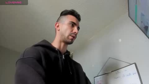 Kciqu3  Independent model online show from October 2025 05:30:01 PM