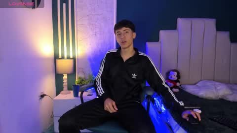 Alessandro Dybala online show from February 2025 12:14:02 PM