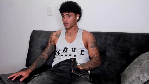 Alessandro Vanni online show from February 2025 02:51:02 AM