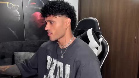 Alessandro Vanni online show from October 2025 02:12:02 AM