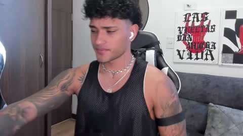 Alessandro Vanni online show from December 2025 03:42:01 PM