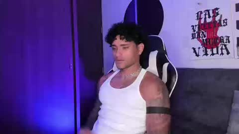 Snapshot of alessandro_vanni chatting on March 2026 01:45:01 AM Alessandro Vanni online show from March 2026 01:45:01 AM