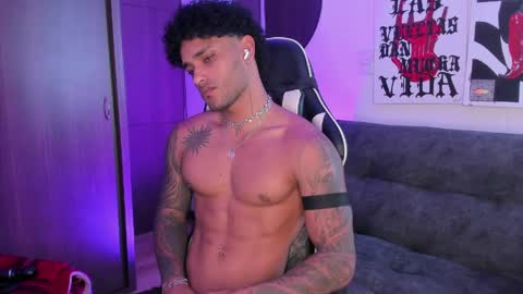 Snapshot of alessandro_vanni chatting on April 2026 02:59:02 PM Alessandro Vanni online show from April 2026 02:59:02 PM