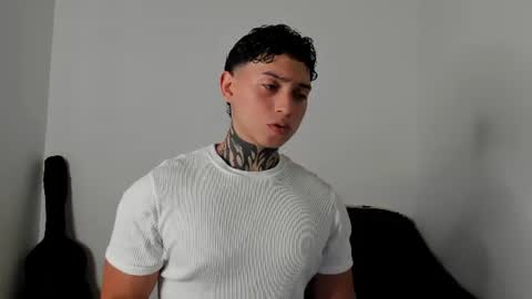 Snapshot of alessandro_wolf chatting on June 2026 09:34:01 PM Alessandro online show from June 2026 09:34:01 PM