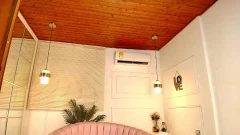 Alejandra  online show from January 2026 12:07:02 PM