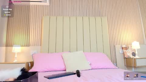 Alejandra  online show from February 2026 12:09:01 PM