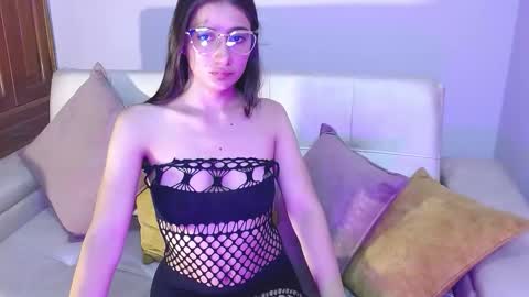 Alessia online show from September 2025 02:06:01 PM