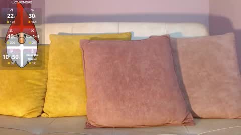 Alessia online show from December 2025 04:05:01 PM