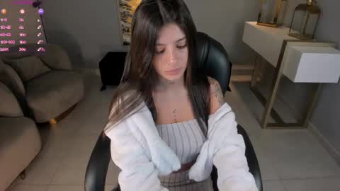 Alessia  online show from February 2025 11:37:02 PM