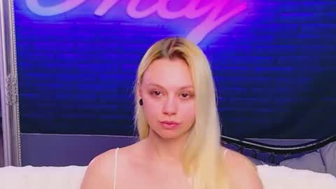 alessiacroft online show from July 2026 04:07:02 AM