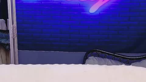 alessiacroft online show from July 2026 04:06:02 AM