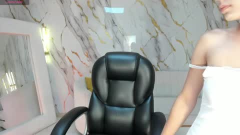 A L E S S I A online show from May 2026 04:09:02 AM