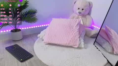 Snapshot of alessyaaa chatting on April 2026 09:08:01 PM Ale online show from April 2026 09:08:01 PM