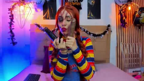 Aleszia online show from October 2025 10:33:01 PM