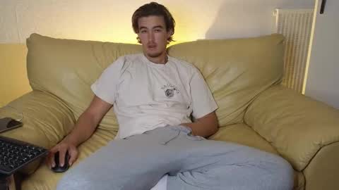 Alex83530 online show from October 2025 08:42:01 AM