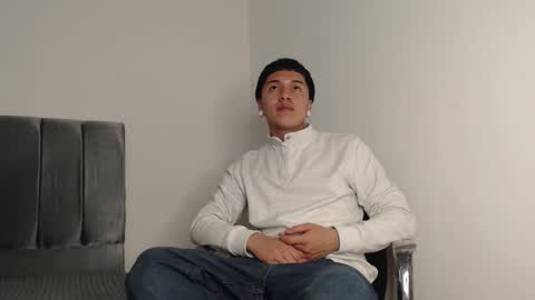 Owen online show from October 2025 02:40:02 AM