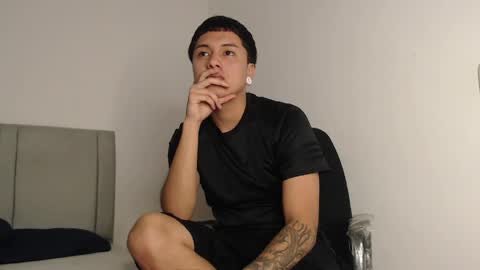 Snapshot of alex__lover chatting on April 2026 02:48:01 AM Owen online show from April 2026 02:48:01 AM