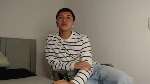 Snapshot of alex__lover chatting on May 2026 03:48:01 AM Owen online show from May 2026 03:48:01 AM