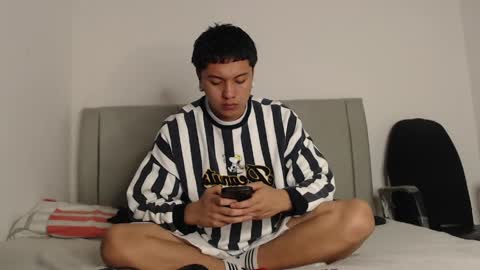 Snapshot of alex__lover chatting on May 2026 06:48:01 PM Owen online show from May 2026 06:48:01 PM