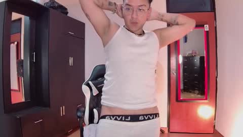 Snapshot of alex__montesco chatting on January 2025 05:50:02 AM Alex online show from January 2025 05:50:02 AM