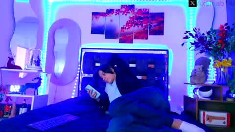 Snapshot of alex_and_fabian chatting on December 2024 06:28:01 PM sneider online show from December 2024 06:28:01 PM