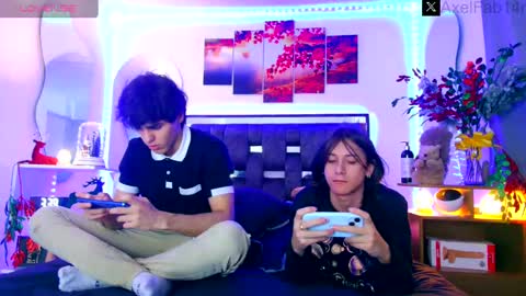 Snapshot of alex_and_fabian chatting on December 2024 09:55:01 PM sneider online show from December 2024 09:55:01 PM