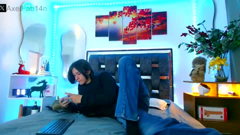 Snapshot of alex_and_fabian chatting on December 2024 06:48:01 PM sneider online show from December 2024 06:48:01 PM