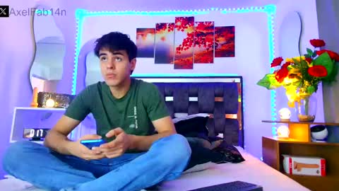 Snapshot of alex_and_fabian chatting on January 2025 06:27:01 PM sneider online show from January 2025 06:27:01 PM