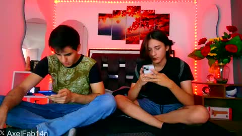 Snapshot of alex_and_fabian chatting on January 2025 06:36:02 PM sneider online show from January 2025 06:36:02 PM