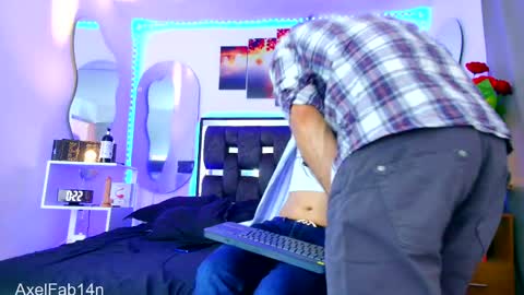 Snapshot of alex_and_fabian chatting on March 2025 06:54:01 PM sneider online show from March 2025 06:54:01 PM