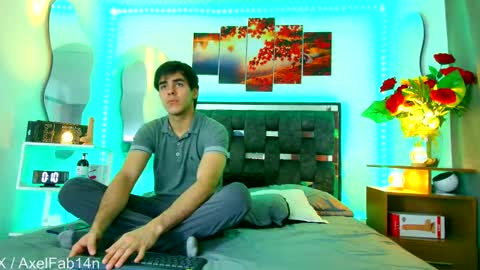 Snapshot of alex_and_fabian chatting on March 2025 06:33:01 PM sneider online show from March 2025 06:33:01 PM