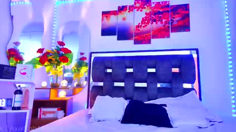 Snapshot of alex_and_fabian chatting on September 2025 07:52:01 PM sneider online show from September 2025 07:52:01 PM