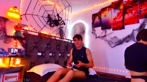 Snapshot of alex_and_fabian chatting on October 2025 08:11:02 PM sneider online show from October 2025 08:11:02 PM