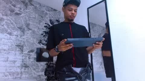 Snapshot of alex_blaze_ chatting on April 2026 03:22:02 AM alex online show from April 2026 03:22:02 AM