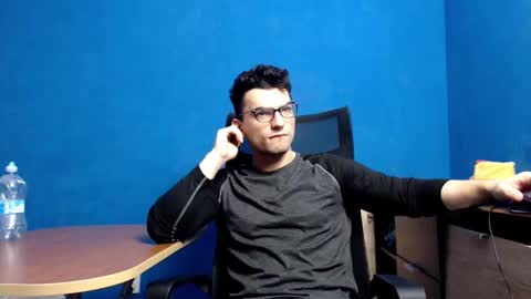 Snapshot of alex_blu chatting on December 2024 03:26:01 AM Alex online show from December 2024 03:26:01 AM