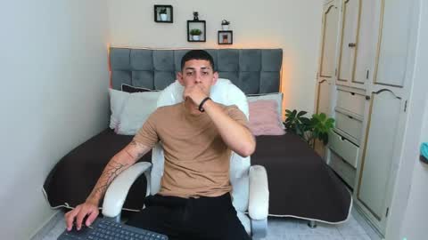 alex online show from January 2025 12:22:01 PM