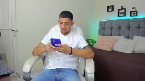 alex online show from February 2025 12:43:02 PM