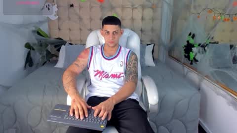 alex online show from October 2025 11:45:02 AM